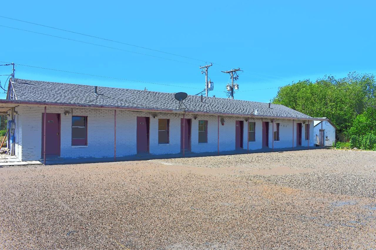 Budget Inn & Suites Freer Exterior photo